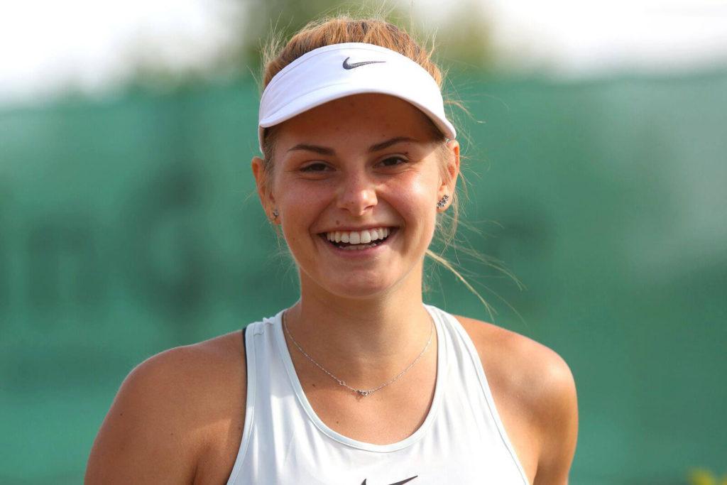 Катарина Завацкая (Katarina Zavatska) - профессиональна украинская теннисистка, стоящая на подступах первой сотни рейтинга WTA