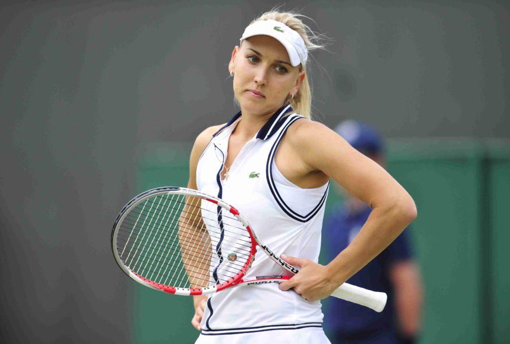 Елена Веснина - знаметиная теннисистка из России, имеющая золотую медаль Олимпийских игр и множество титулов WTA