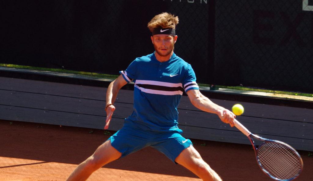 Корентен Муте (Corentin Moutet) - молодой талантливый теннисист из Франции, уже пять сезонов выступающий в ATP-туре