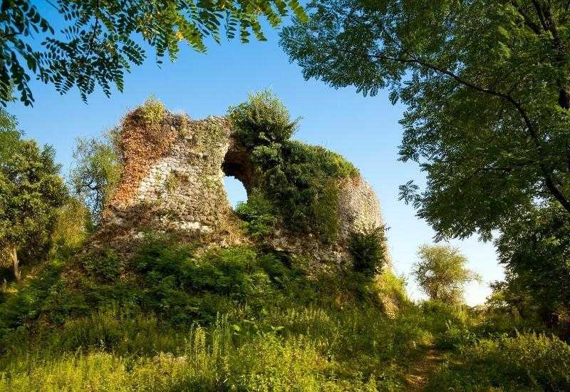 Замок Баграта, Абхазия