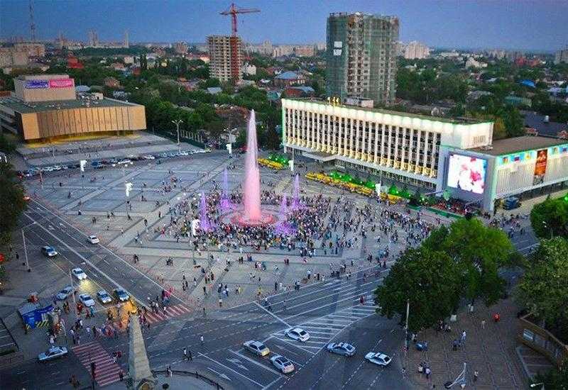 День города на домашней площади в Краснодаре