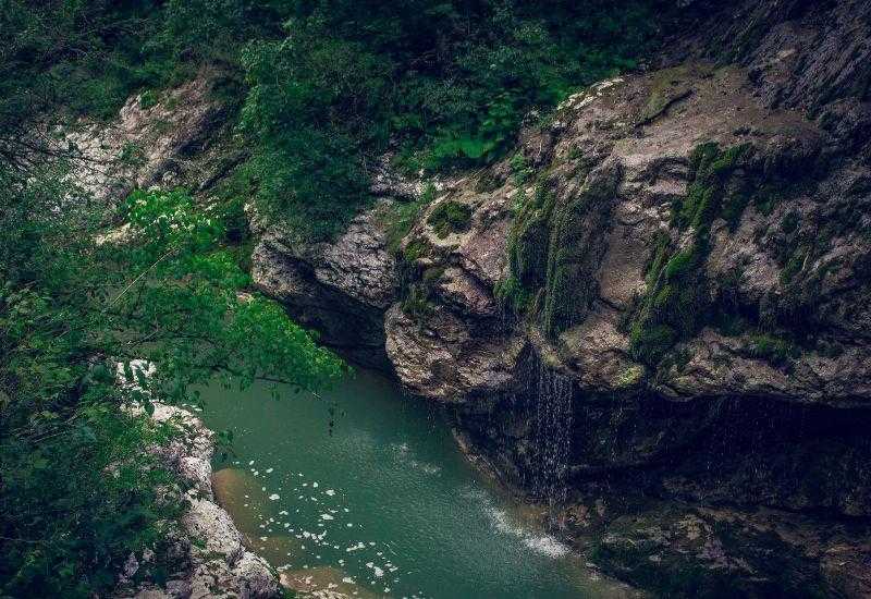Места для отдыха Гуамское ущелье на территории Краснодара