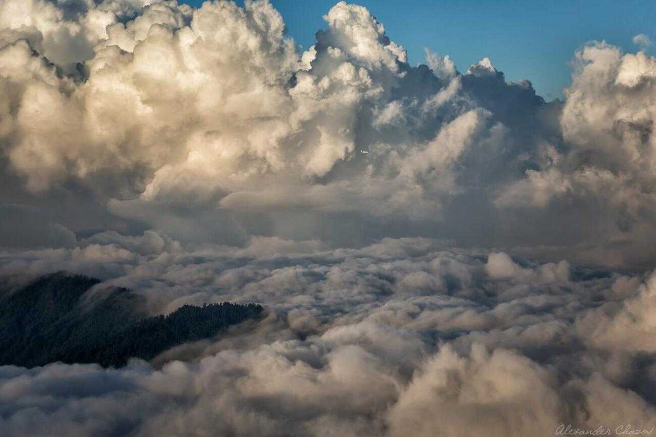Великолепные облака над долиной
