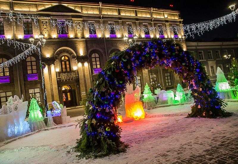 Новый год зимой Музейная улица Омска