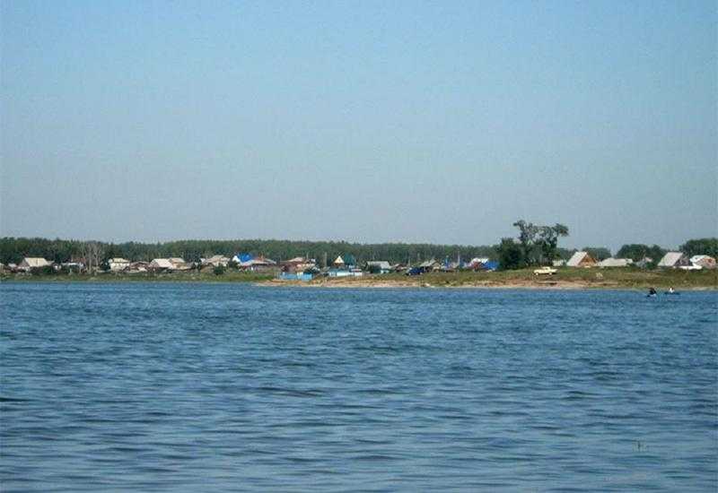 Озеро Эйчкуль в деревне Сакрово