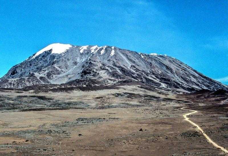 Гора Килиманджаро в Африке