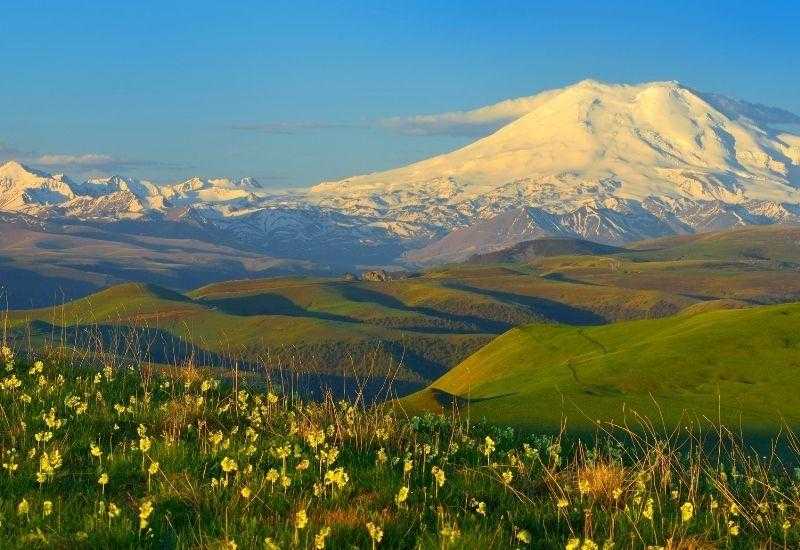 Эльбрусская гора на Кавказе