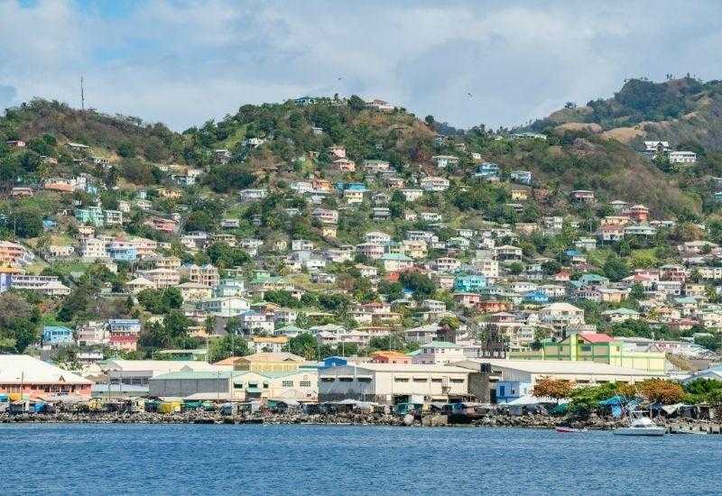 Кингстаун Город Сан-Виненто и Гренадини
