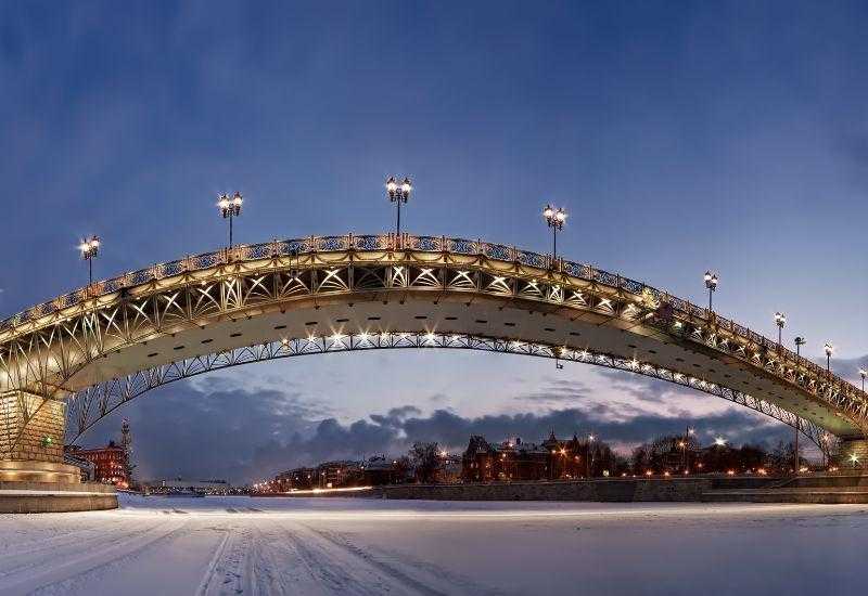 Пешеходный Патриарший мост Москва