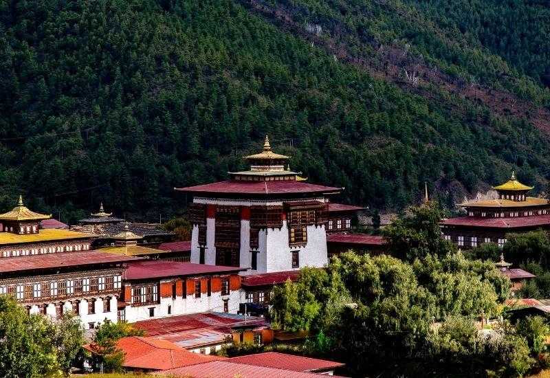 Монастырь Ташичо Дзонг в Бутане