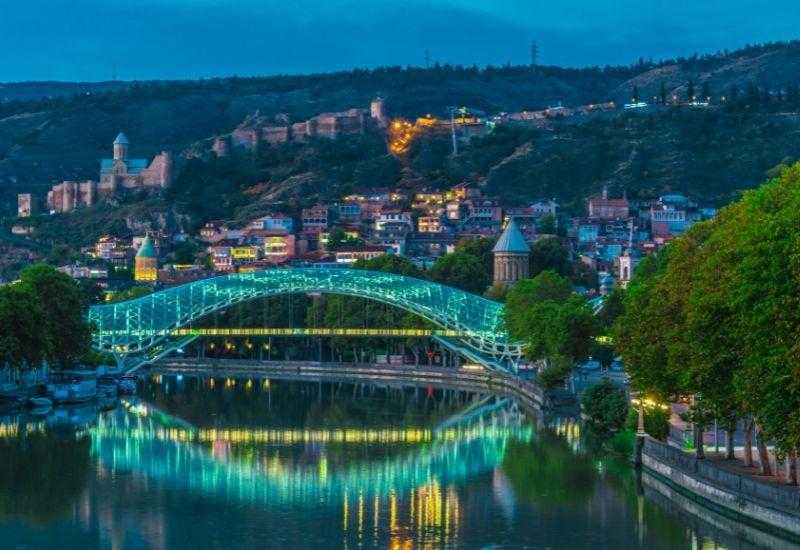 Всемирный мост в Грузии
