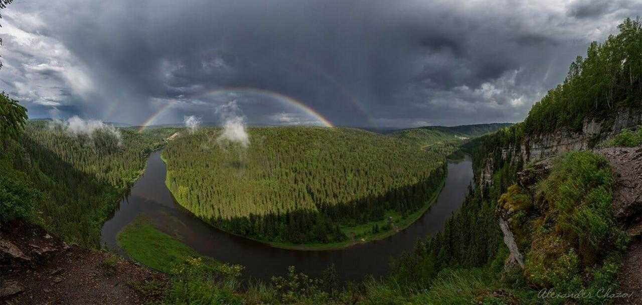 Великолепная панорама рек и радуги